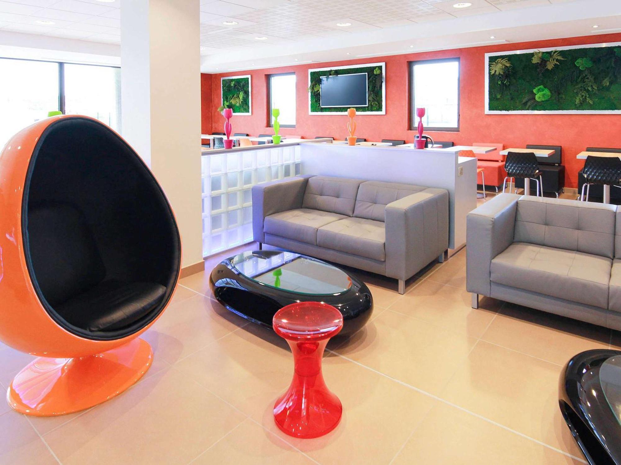 Ibis Styles Flers Hotel Buitenkant foto