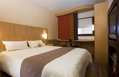 Ibis Styles Flers Hotel Buitenkant foto